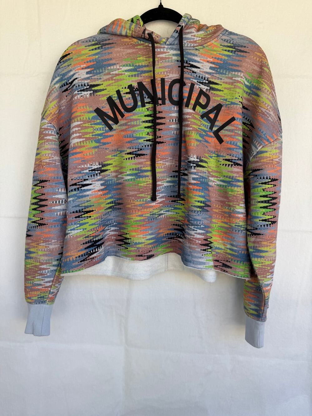 Municipal Colorful Zig Zag Print Crop Hoodie Sweatshirt Women Medium